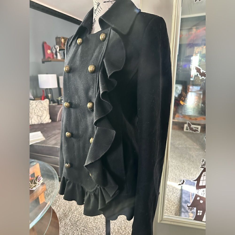DKNY Wool coat with ruffled trim, pockets and oversized buttons.Size 2 - Picture 2 of 13